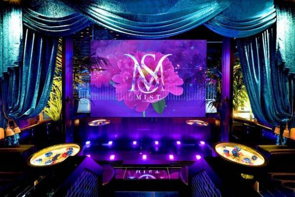 ホストクラブと造形集団が作る水がテーマのホストクラブ“水天一碧の城郭”『MIST』を国内メディアへ貸し出し開始