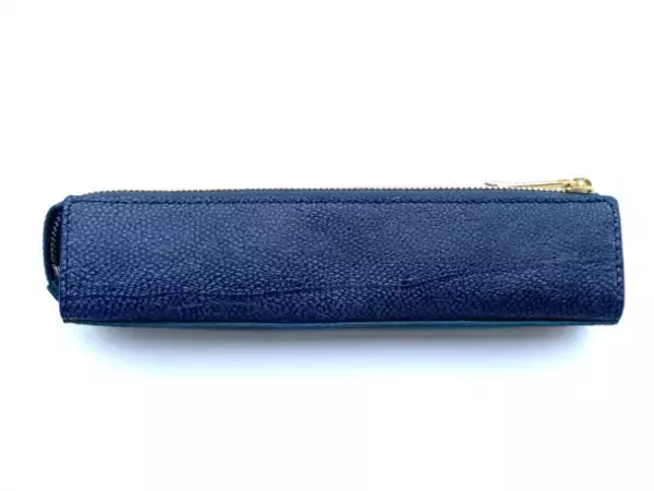 廃棄される魚皮から創った“新たなフィッシュレザー製品”「手帳型スマホケース・ペンケース・IDパスケース」を2023年1月17日18:00まで販売