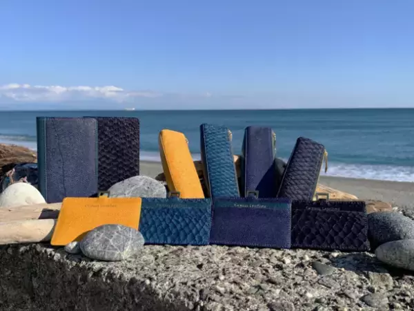 廃棄される魚皮から創った“新たなフィッシュレザー製品”「手帳型スマホケース・ペンケース・IDパスケース」を2023年1月17日18:00まで販売