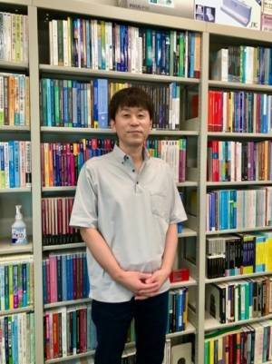 「英語学習のやる気は伝染する？」廣森教授インタビュー記事公開