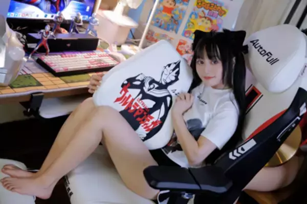 AutoFullウルトラマンコラボゲーミングチェアを2022年12月4日から12月25日までキャンペーン価格で販売