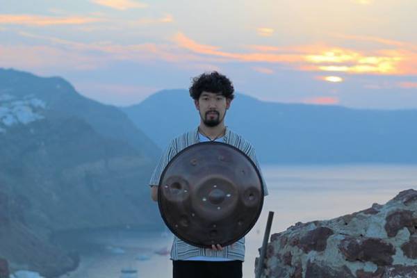 赤穂温泉『絶景露天風呂の宿　銀波荘』年末イベント　絶景ロビーにて特別ライブを12月25日・27日・28日の3日間限定で開催　ヴァイオリニスト『SHOGO』／ハンドパン奏者『峯モトタカオ』