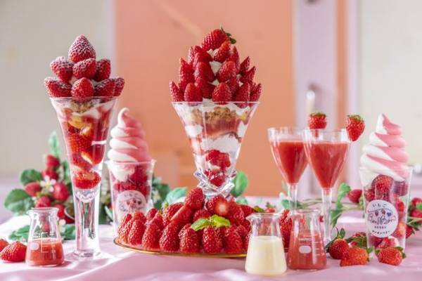 旬のいちご約100粒を使用！いちご狩り気分を楽しめる超特大パフェを熱海の“ビル一棟まるごと”いちごスイーツ専門店で12月15日よりスタート！