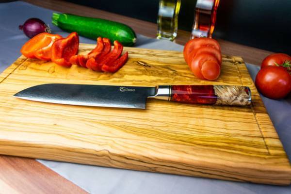 鋭い切れ味と美しいデザインを併せ持つ「ダマスカス包丁」が12月13日よりMakuakeにて先行予約販売開始