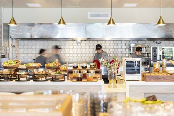 福岡への旅を楽しくするホテル『THE BASICS FUKUOKA』朝食ビュッフェをレストラン『WHY NOT』にて再開　12月より限定アソートクッキーも提供