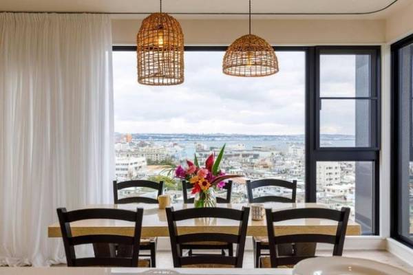 コンドミニアムホテル「BLUE STEAK WONDER」、沖縄・読谷村で生まれた新たなリゾート楽器「サンレレ」を体験できる「サンレレルーム」期間限定オープン　～12月28日(水)～2023年8月30日(水)「サンレレの日」まで～