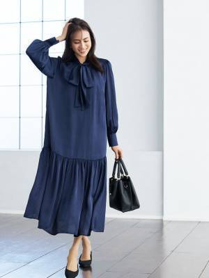 笹川友里さんが着こなす、プラステの“春のセレモニー”。卒入園からオフィスカジュアルまで着回せる多彩なスタイルを12月16日(金)から公式オンラインストアで公開。