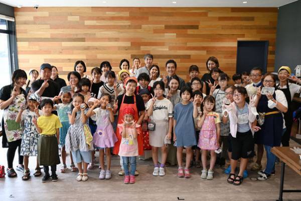 12月24日(土)横浜で「サンタクロース」の絵巻き寿司を巻くクリスマス親子体験教室を開催