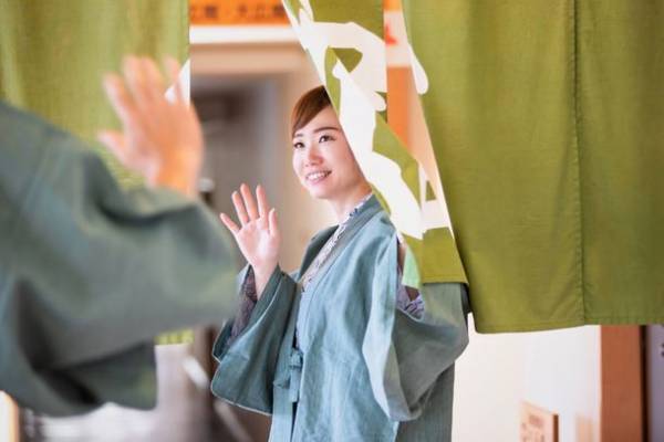 初めての人との外泊　6割以上が“お泊まりメイク”をしていると回答　5割以上がお泊りメイクは、目元が重要と回答