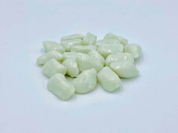 困難と言われた廃プラから蓄光プラを製造する新技術を開発！～KITTE名古屋で展示中“暗がりのクリスマスツリー”にて採用。クリスマスツリーのかけらとして一般販売開始～