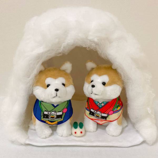 揃えて愛でたい大人気の「ハチふるぬいぐるみ」に着物バージョンが新登場！フォトスポットとして、ぬいぐるみサイズの“かまくら”や“和室”がぬい撮りファンに好評！