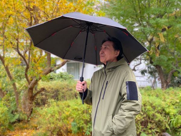 雨の日をスマートに過ごすメカニズムが集まった電動傘の決定版「Smart.J Auto(スマートジェイオート)」のクラウドファンディングをMakuakeにて開始！