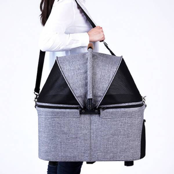 空港も機内もペットカートでスムーズに移動！ペットとの楽しい空の旅を提案　スターフライヤーの機内ペット同伴サービス「FLY WITH PET !」にエアバギーのコンパクトカート「AIRBUGGY FITT SERIES WIZ(ウィズ)」が採用されました