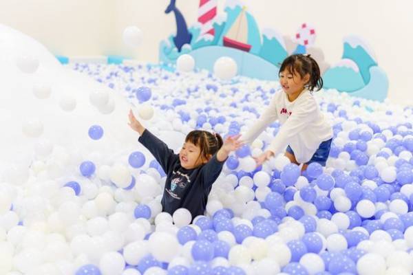 子供の室内遊び場「キッズユーエスランド」2店舗が12月24日にリニューアルオープン！