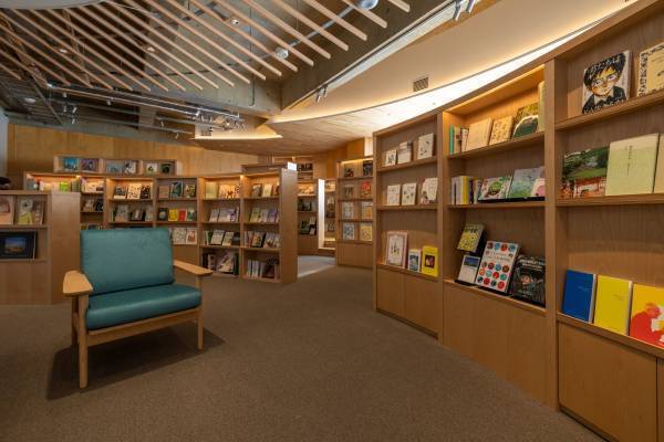 かたちのない「香り」を通して、自然と科学への理解を深める―北海道のスキンケアメーカーが、自社初の“香りを体感する施設”「香りのラボ」をOPEN