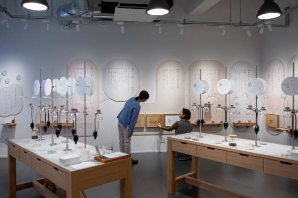 かたちのない「香り」を通して、自然と科学への理解を深める―北海道のスキンケアメーカーが、自社初の“香りを体感する施設”「香りのラボ」をOPEN