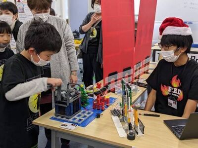 世界最大規模のロボット競技会FIRST LEGO League九州大会　DIC学園Kicks×crefusのチームが1位～3位を獲得！