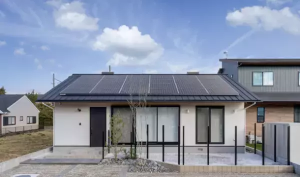 日本初「太陽光発電のみの宿泊体験会」を開催！光熱費0円住宅で1日生活体験、災害、停電・断水に対応