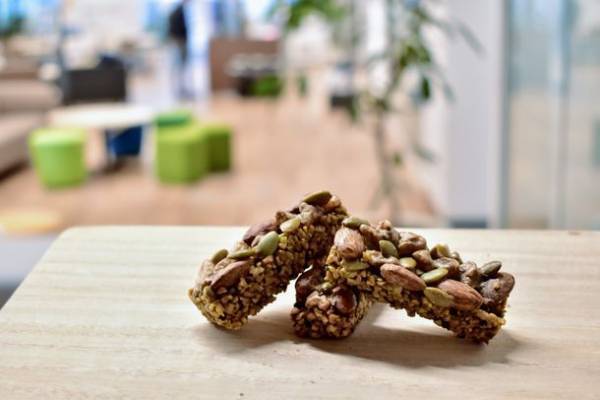 NinjaFoods「ナチュラルナッツバー」　Makuakeの先行提供プロジェクトにて、目標比200％を突破