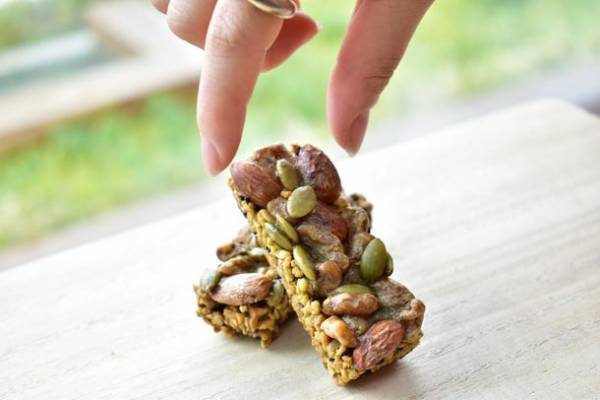 NinjaFoods「ナチュラルナッツバー」　Makuakeの先行提供プロジェクトにて、目標比200％を突破