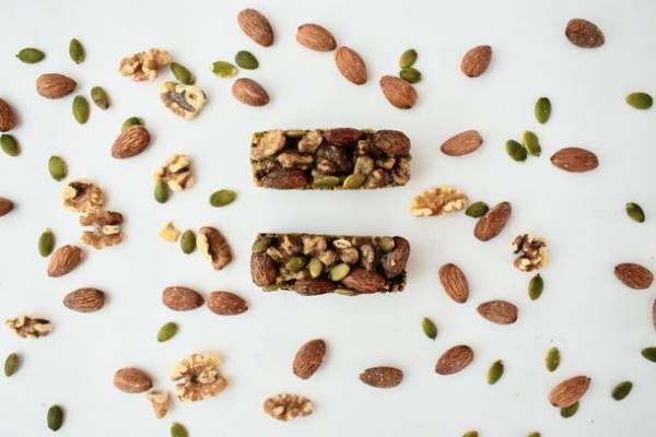 NinjaFoods「ナチュラルナッツバー」　Makuakeの先行提供プロジェクトにて、目標比200％を突破