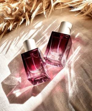 世界に一つだけのカスタマイズフレグランスに人気の新色ボトル「スタールージュ」が登場！