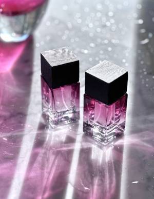 世界に一つだけのカスタマイズフレグランスに人気の新色ボトル「スタールージュ」が登場！