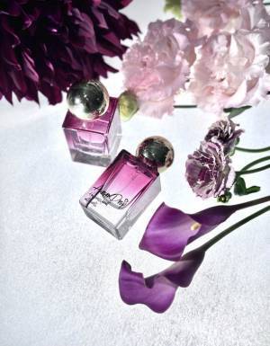 世界に一つだけのカスタマイズフレグランスに人気の新色ボトル「スタールージュ」が登場！