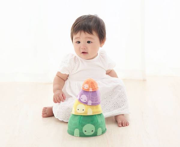 積んで・重ねて・遊び方は無限大！赤ちゃんの発達をサポートする布製スタッキングトイ「つみつみマトリョーシカ」新発売