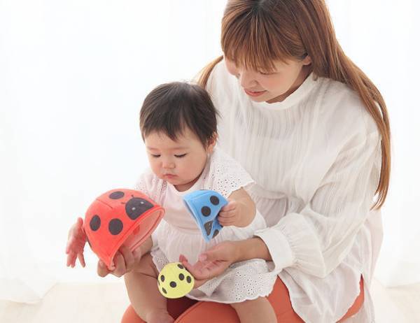 積んで・重ねて・遊び方は無限大！赤ちゃんの発達をサポートする布製スタッキングトイ「つみつみマトリョーシカ」新発売