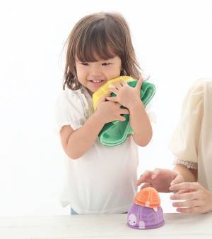 積んで・重ねて・遊び方は無限大！赤ちゃんの発達をサポートする布製スタッキングトイ「つみつみマトリョーシカ」新発売