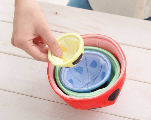 積んで・重ねて・遊び方は無限大！赤ちゃんの発達をサポートする布製スタッキングトイ「つみつみマトリョーシカ」新発売