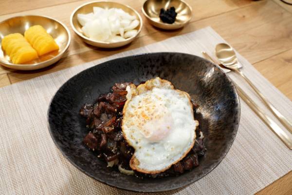 新大久保＜ヨプの王豚塩焼＞の［とびっこおにぎり(全4種類)］　レシピをYouTubeチャンネル＜ヨプの台所＞で2月6日に公開