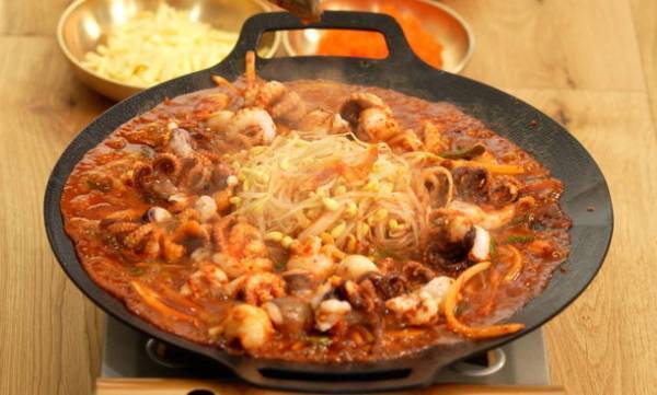 新大久保＜ヨプの王豚塩焼＞の［とびっこおにぎり(全4種類)］　レシピをYouTubeチャンネル＜ヨプの台所＞で2月6日に公開