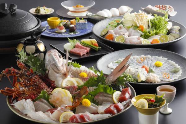 兵庫・洲本温泉「淡路インターナショナルホテル　ザ・サンプラザ」紀淡海峡を臨む温泉内風呂付きプレミアムルームをオープン！