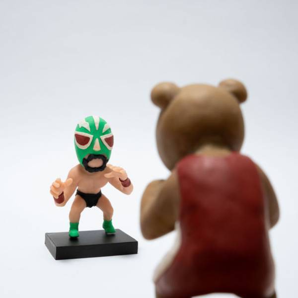 メンズカジュアルブランドQuashから、「プロレスの日」を記念したキャラクターTシャツを1月14日から発売