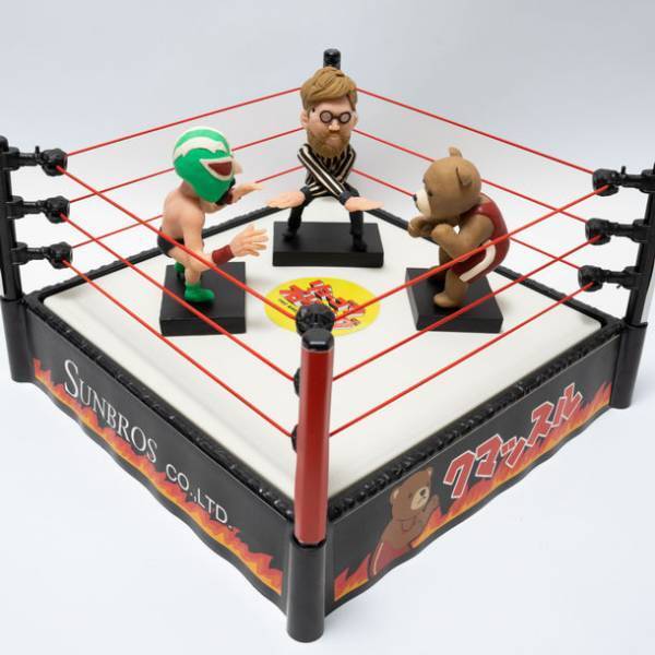 メンズカジュアルブランドQuashから、「プロレスの日」を記念したキャラクターTシャツを1月14日から発売