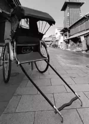 『Bibli』氷川参道から大宮公園を巡る、人力車ツアーの開催