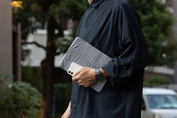 Dyneema(R)を使った究極にスリムなスリーブケース3アイテムを1月16日発売　デザイナーが正直にカタチにするブランド「LIFEWORKPRODUCTS」から