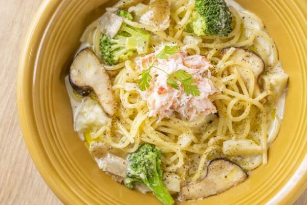 徳島県鳴門市の道の駅「くるくるなると」からカニ尽くしで楽しむ季節限定グルメが季節限定登場中