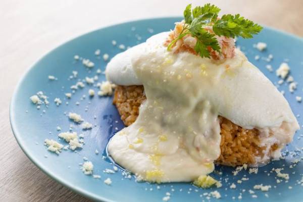 徳島県鳴門市の道の駅「くるくるなると」からカニ尽くしで楽しむ季節限定グルメが季節限定登場中