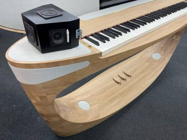 未来のピアノをイメージしたコンセプト・モデル・ピアノをさらに進化させる新たな構想を「CES 2023」で発表