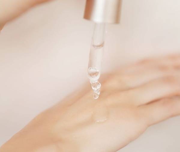 再生医療研究から生まれた「年齢肌悩み」(※1)にアプローチするリシャインスキンケアブランド「Re/U」2月2日(木)に誕生。