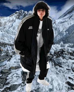 NERDUNIT × #FR2の最新コラボレーション「Down the Rabbit Hole」を販売開始