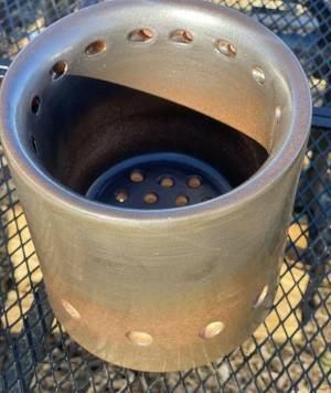 陶器で二次燃焼する焚き火台「焚き火鉢　栄」がCAMPFIREにて販売受付を1月15日から2月28日まで実施！福島県の“大堀相馬焼”