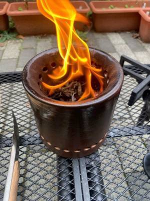 陶器で二次燃焼する焚き火台「焚き火鉢　栄」がCAMPFIREにて販売受付を1月15日から2月28日まで実施！福島県の“大堀相馬焼”