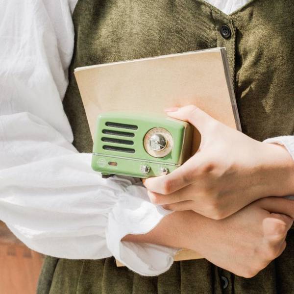 スピーカーにラジオ機能が加わりパワーアップ！LINEとタイアップしたBluetoothスピーカーシリーズ「MUZEN OTR METAL」が2023年1月20日(金)販売開始