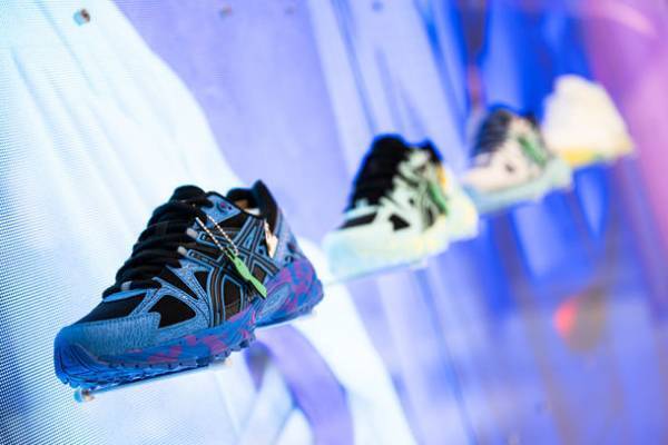 アーティスト 丸山純奈×アシックス中国 コラボ商品が発売！中国店舗＆ECサイトで取扱いスタート　2月6日(月)まで上海での展示も開催