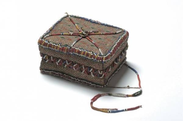 イカットの魅力とその背景にある島の人々の生活文化をたばこと塩の博物館で1月21日(土)～4月9日(日)開催