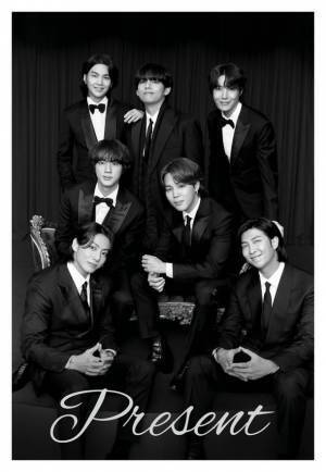BTS最新写真集『2022 THE FACT BTS PHOTOBOOK SPECIAL EDITION』前回大反響をいただいた写真集の2022年最新版が2023年3月下旬発売決定！日本国内予約受付を開始しました！